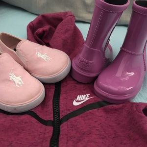 18 mo/ toddler 7 lot. Nike, Ugh, Ralph Lauren